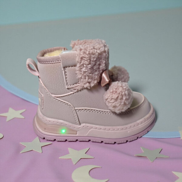 Nepromocive svetlece cizmice